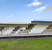 Settle in on 260 Settlement in Cowes - Australia Accommodation