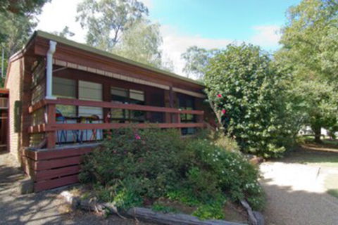 Alrima Lodge Bright - Australia Accommodation 0