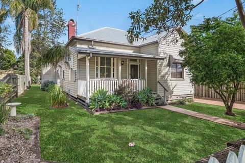 Ambiente Cottage Pet & Family Friendly - Australia Accommodation 6