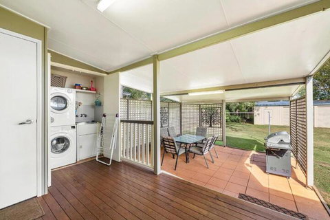 Ambiente Cottage Pet & Family Friendly - Australia Accommodation 4