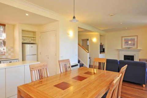 Villa Petit Verdot Located Within Cypress Lakes - Australia Accommodation 3