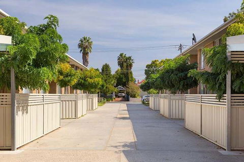 Understated Elegance Affordable Luxury - Australia Accommodation 1