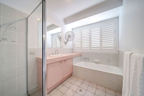 Best Location Welcoming Home - Australia Accommodation 5