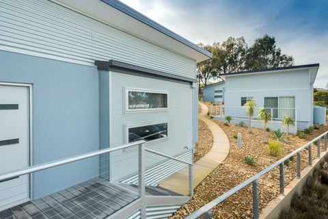 Albury Yalandra Apartment 5 - Australia Accommodation 0