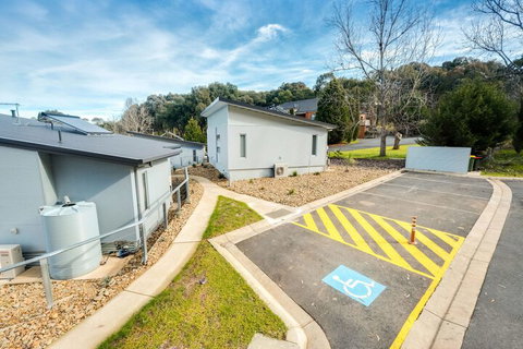 Albury Yalandra Apartment 1 - Australia Accommodation 7