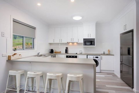 Albury Yalandra Apartment 1 - Australia Accommodation 5