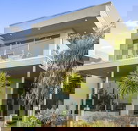 Grossard Point The Lighthouse Ventnor - Australia Accommodation