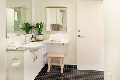 Urban Rest The Elizabeth 1 Bed - Australia Accommodation 1