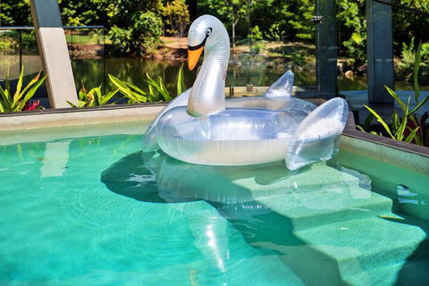 Alkira Award Winning Luxury Holiday Home - Australia Accommodation 5