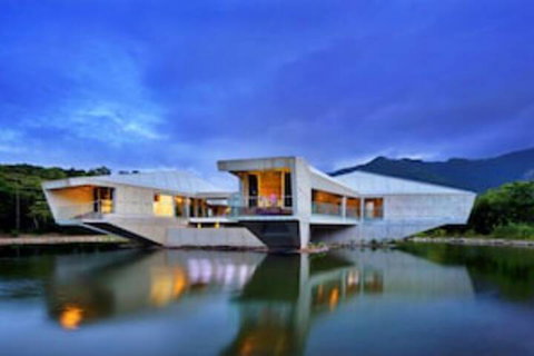 Alkira Award Winning Luxury Holiday Home - Australia Accommodation 0