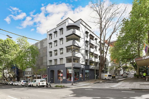Urban Rest Foveaux St - Australia Accommodation 1