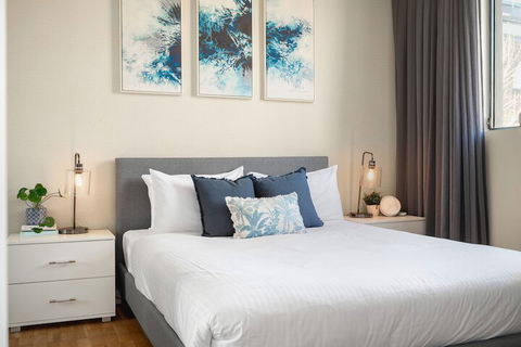 Urban Rest Foveaux St - Australia Accommodation 6