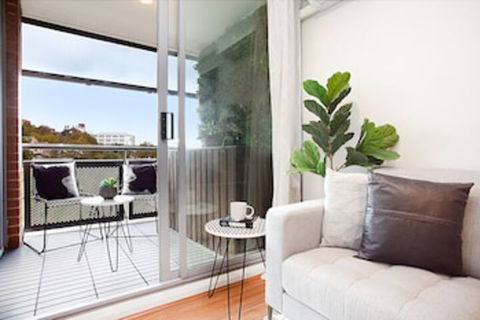 Urban Rest Elizabeth St - Australia Accommodation 0