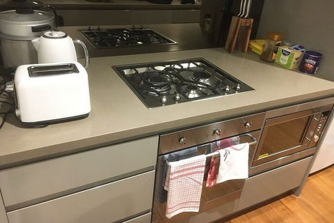 CBD Apartment In Perfect Location - Australia Accommodation 7
