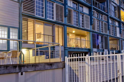 Absolute Sydney Harbour Front Luxury With Parking - Australia Accommodation 2