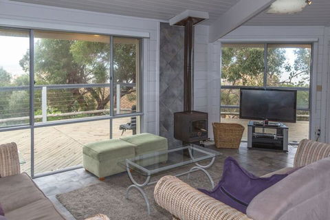 Coorumbene 8 Scenic Way - Australia Accommodation 4