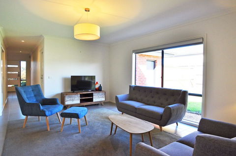 Plovers Rest Surf Side Free Wifi - Australia Accommodation 5