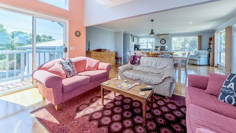 THE Lighthouse Surf Side - Australia Accommodation 2