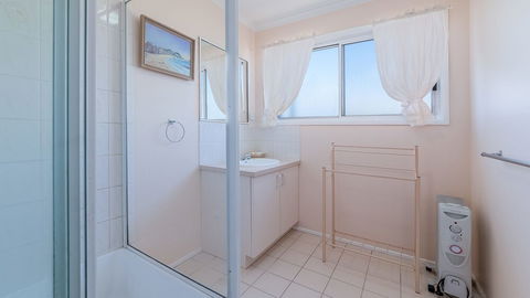 THE Lighthouse Surf Side - Australia Accommodation 5