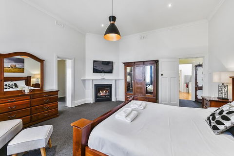 Wyatt Guest House - Australia Accommodation 1