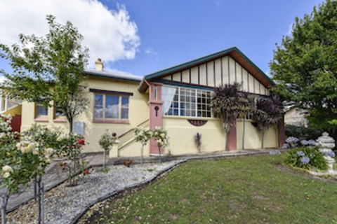 Wyatt Guest House - Australia Accommodation 0