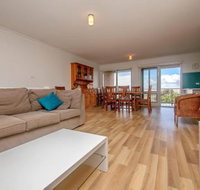 Ocean Avenue 55 - Australia Accommodation