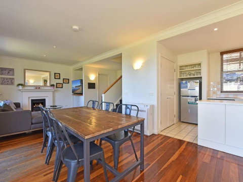 Villa Executive 2br Ferre Resort Condo Located Within Cypress Lakes Resort (nothing Is More Central) - Australia Accommodation 6