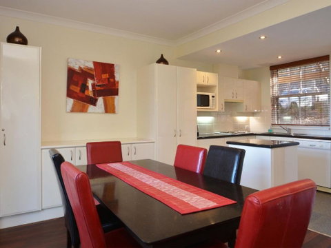 Villa Executive 2br Cypress Resort Condo Located Within Cypress Lakes Resort (nothing Is More Central) - Australia Accommodation 2