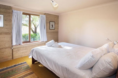 Trastevere Cowaramup Farm House - Australia Accommodation 5