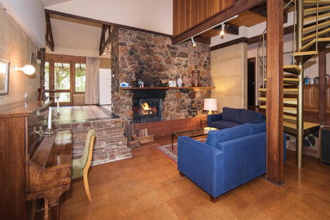 Trastevere Cowaramup Farm House - Australia Accommodation 6