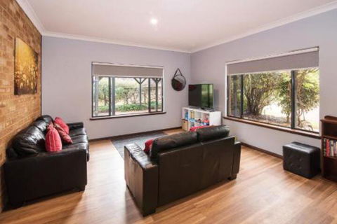 Family Friendly Holiday Haven - Australia Accommodation 7
