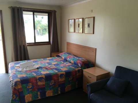 Palm Valley Motel - Australia Accommodation 7