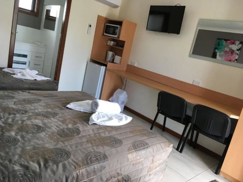 Palm Valley Motel - Australia Accommodation 3