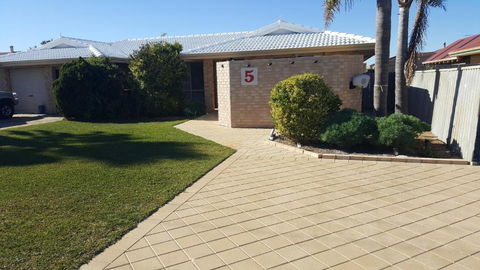 Alexander Drive B & B - Australia Accommodation 2