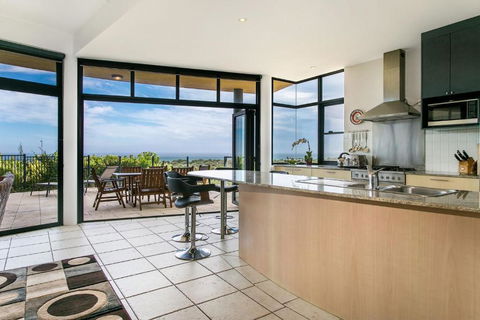 A SWEET ESCAPE Above Byron - Australia Accommodation 1
