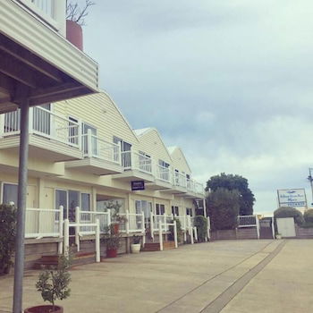 A Great Ocean View Motel - Australia Accommodation 0