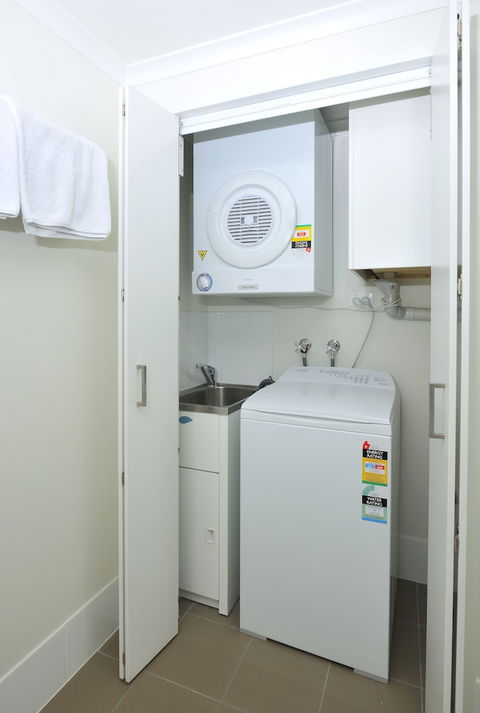 Apartments G60 Gladstone - Australia Accommodation 2