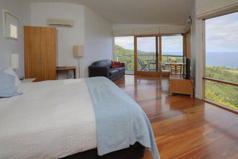 Chriss Beacon Point Restaurant & Villas - Australia Accommodation 0