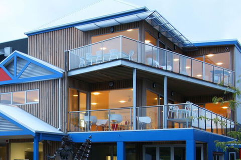 The Island Accommodation - Hostel - Australia Accommodation 1