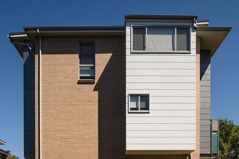 Charlestown Executive Apartments - Australia Accommodation 1