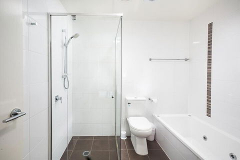 Charlestown Executive Apartments - Australia Accommodation 6