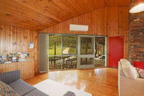 Wanawong Retreat - Australia Accommodation 2