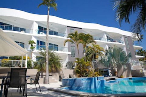 Arc Resort - Australia Accommodation 0