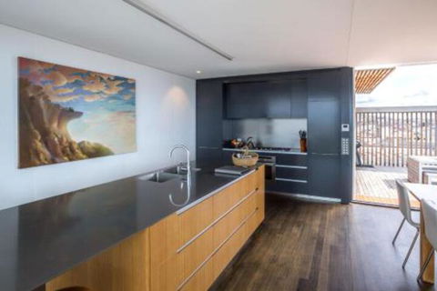 Avalon City Retreat - Australia Accommodation 2