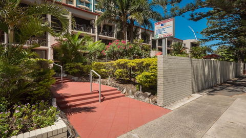 Trickett Gardens Holiday Inn - Australia Accommodation 5