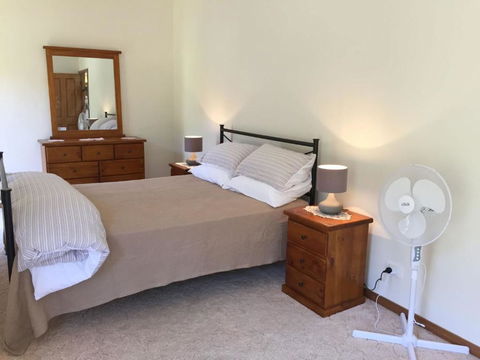 FAR SHORE - Australia Accommodation 7