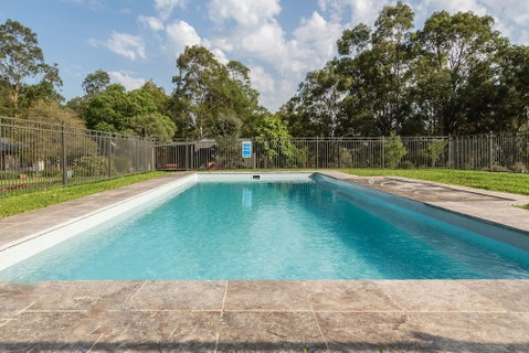 Hermitage Hideaway Homestead & Cottage - Australia Accommodation 2
