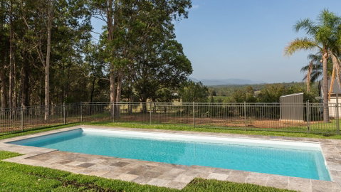 Hermitage Hideaway Homestead & Cottage - Australia Accommodation 3