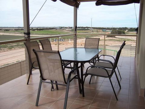 Relax On Par - Australia Accommodation 1