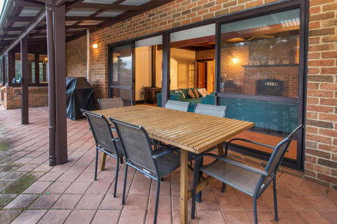 A Hidden Bush Delight - Australia Accommodation 3
